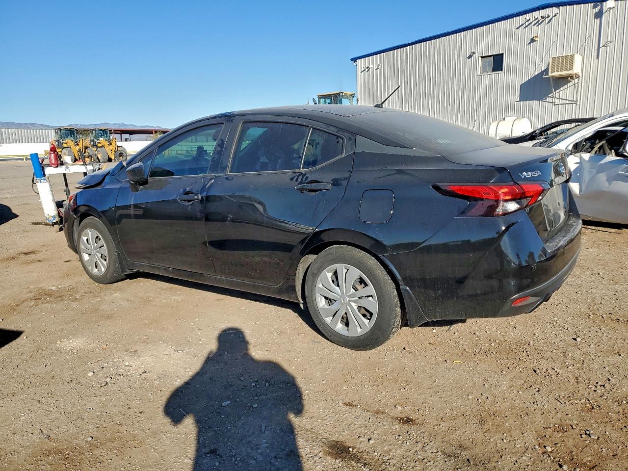 2020 NISSAN VERSA S photo 2
