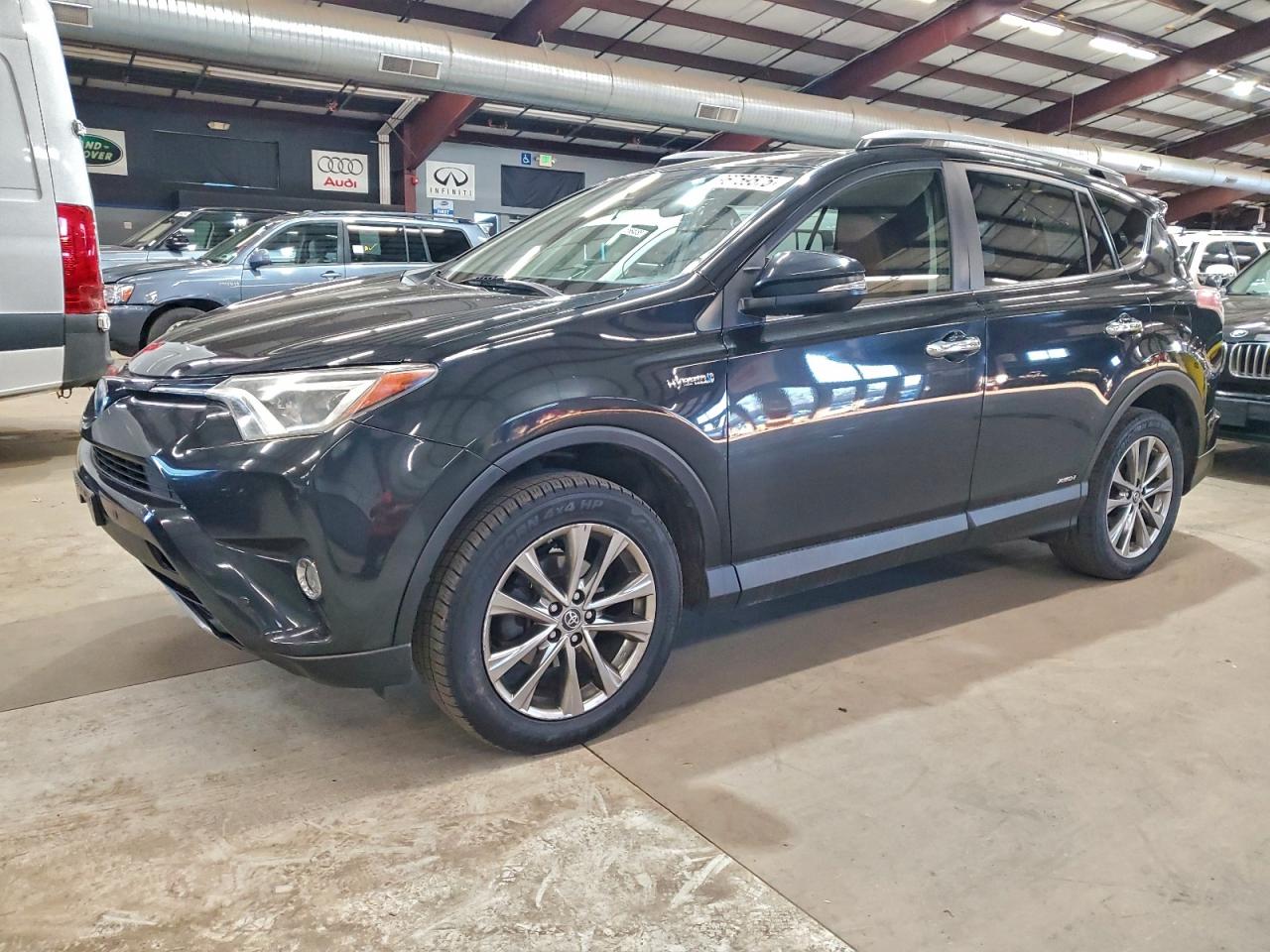 2017 TOYOTA RAV4 HV LIMITED — REAR END damage — photo 1