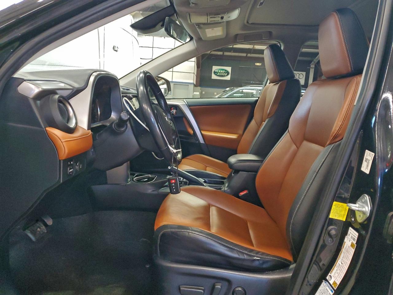 2017 TOYOTA RAV4 HV LIMITED photo 7