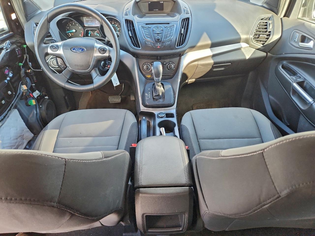 2016 FORD ESCAPE SE photo 8