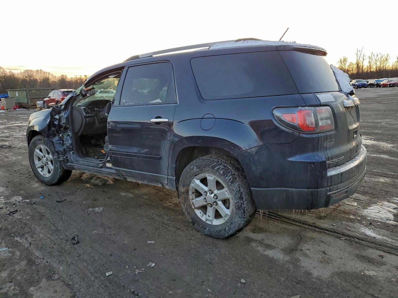 2015 GMC ACADIA SLE photo 2