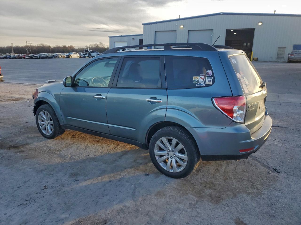 2011 SUBARU FORESTER 2.5X PREMIUM photo 2