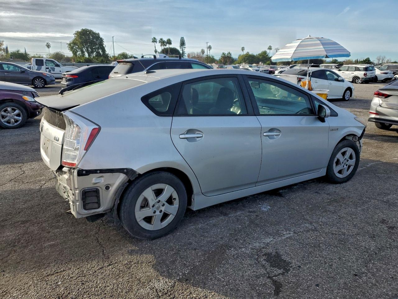 2011 TOYOTA PRIUS photo 3