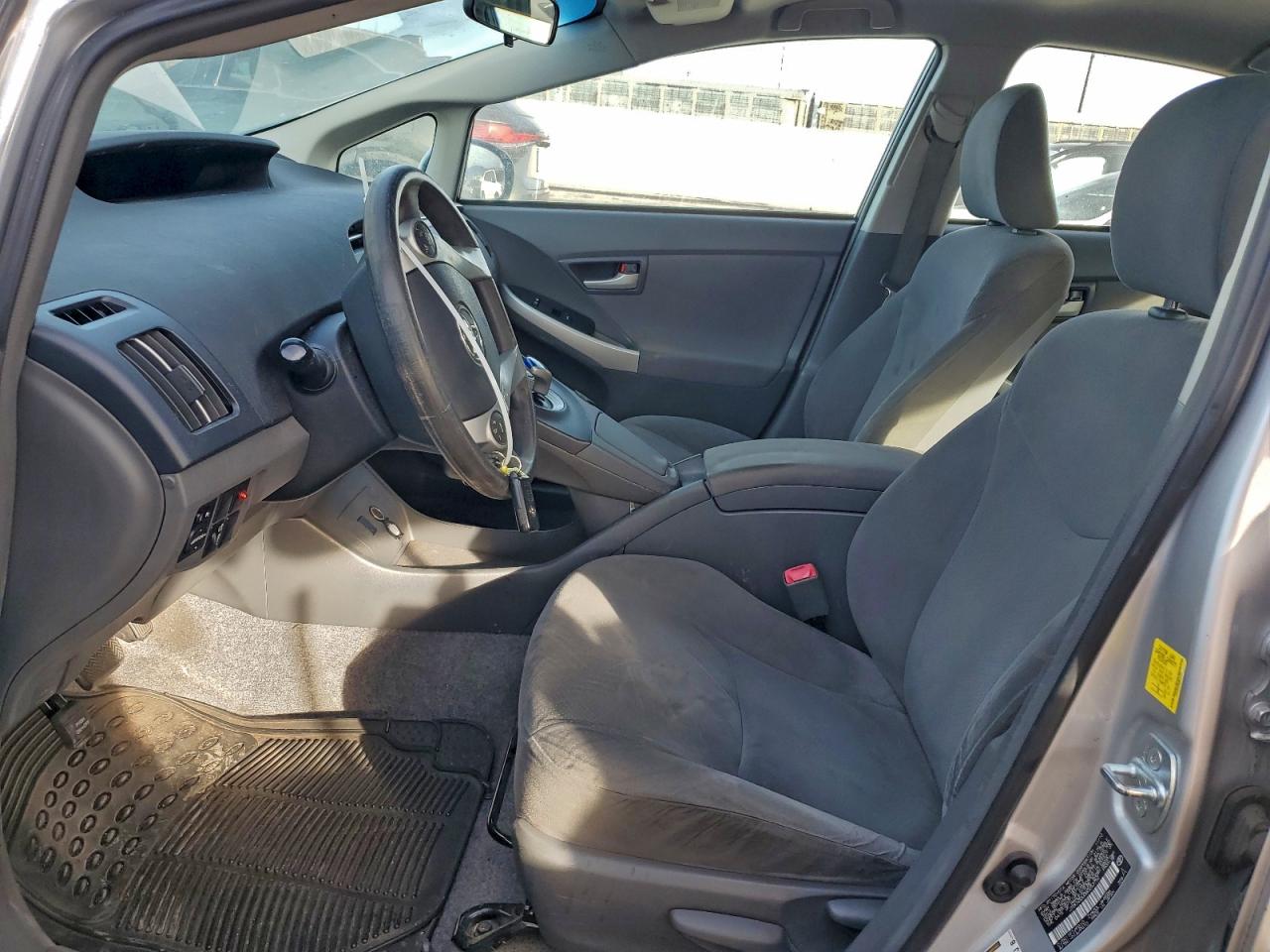 2011 TOYOTA PRIUS photo 7
