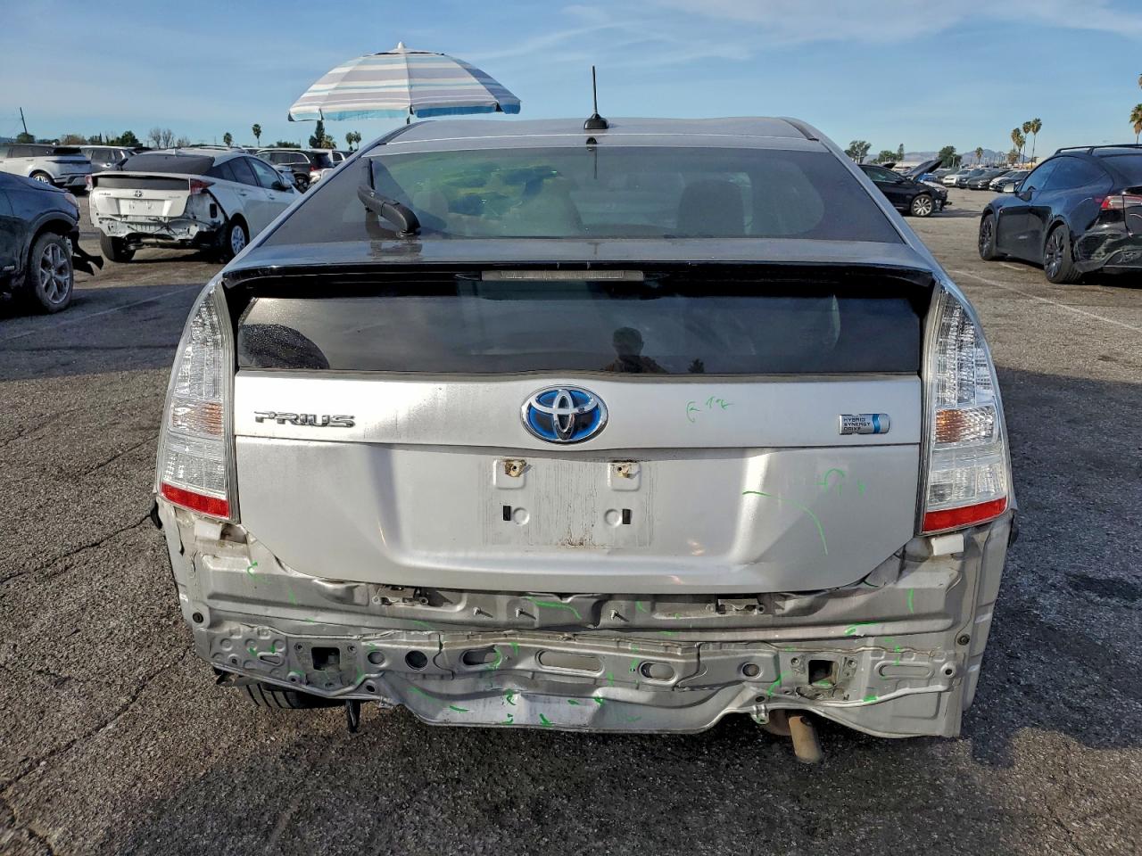 2011 TOYOTA PRIUS photo 6