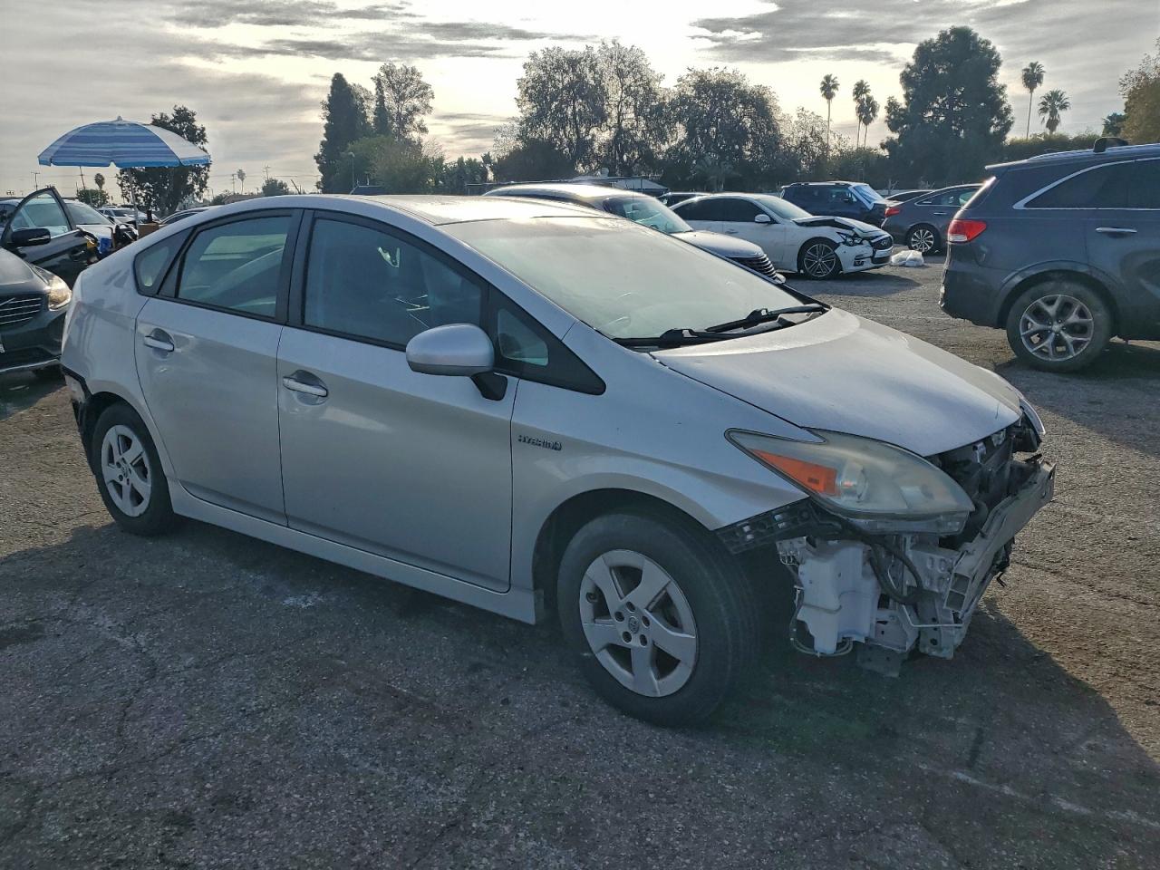 2011 TOYOTA PRIUS photo 4