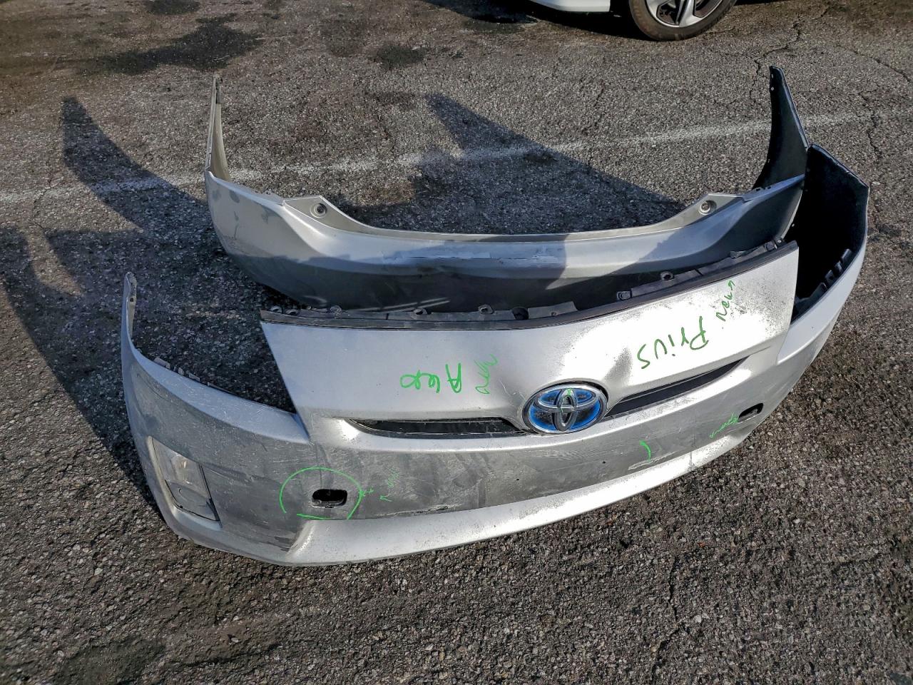 2011 TOYOTA PRIUS photo 12