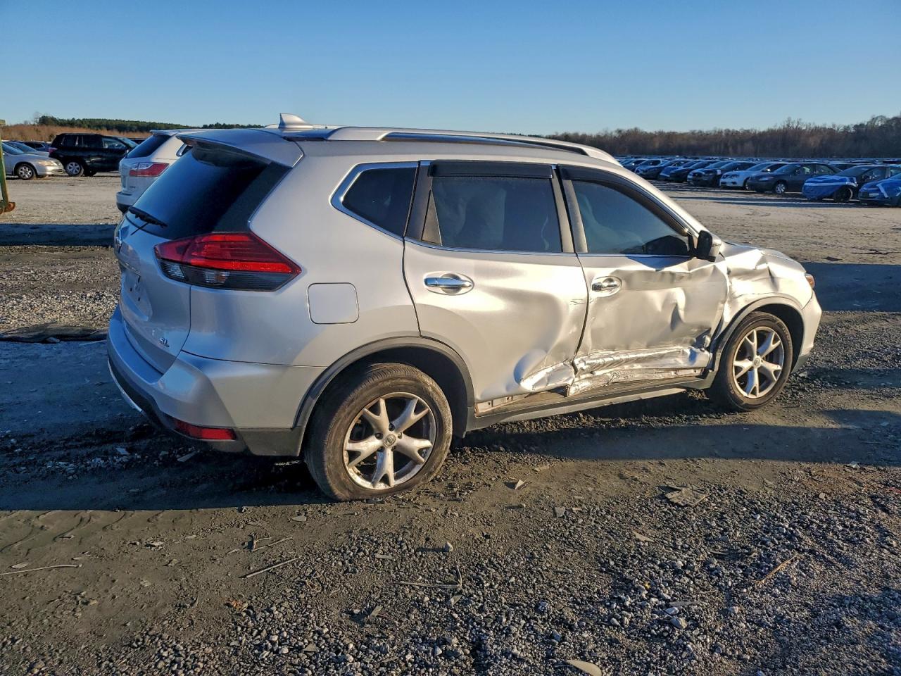 2017 NISSAN ROGUE S photo 3
