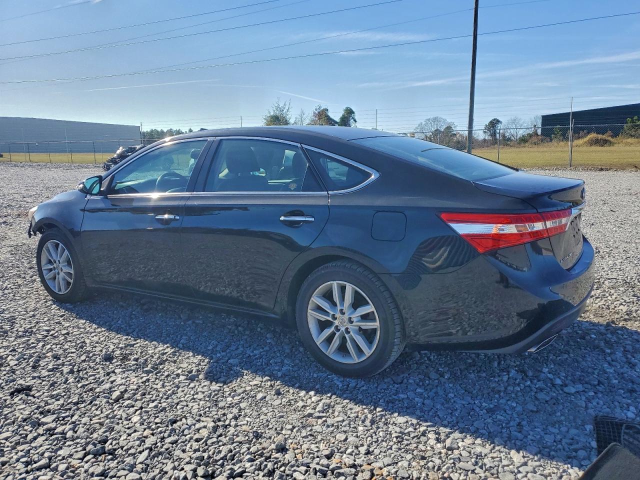 2013 TOYOTA AVALON BASE photo 2