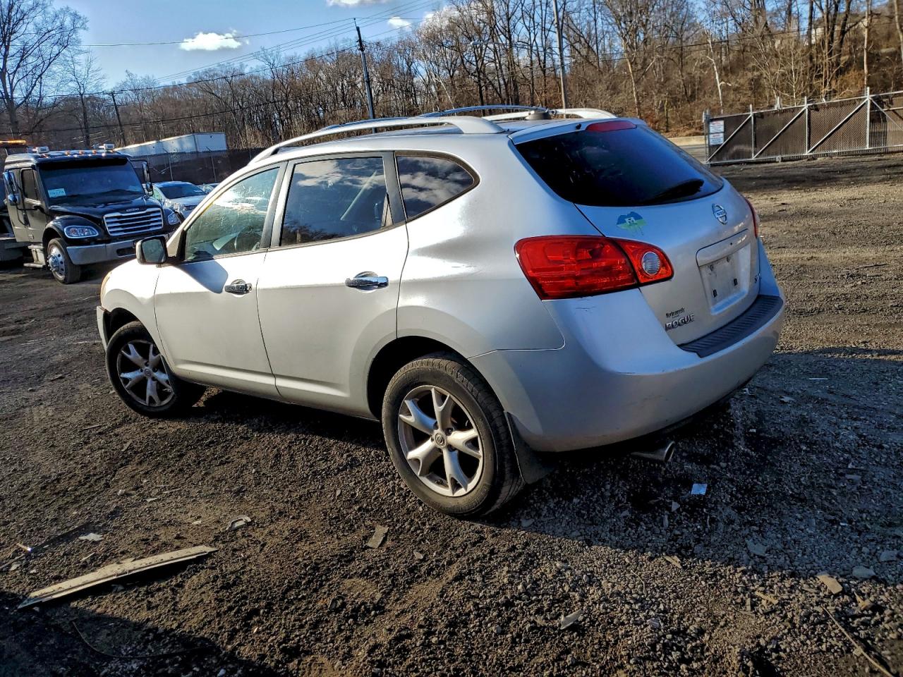 2010 NISSAN ROGUE S photo 2