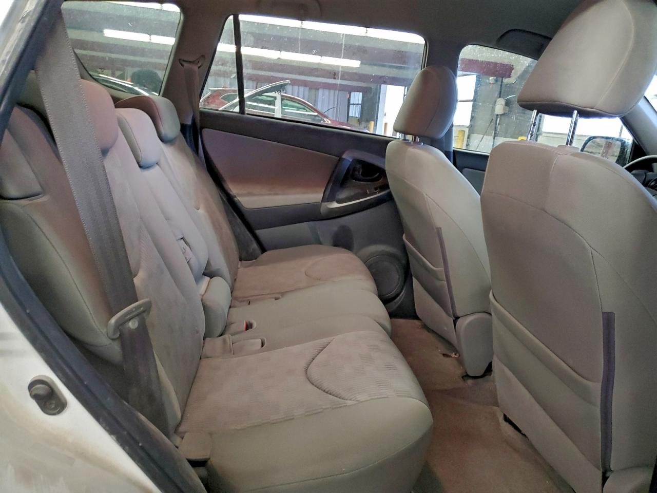2010 TOYOTA RAV4 photo 11