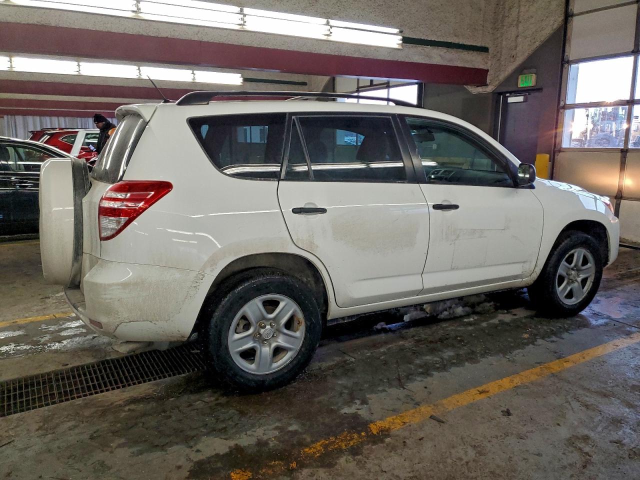 2010 TOYOTA RAV4 photo 3