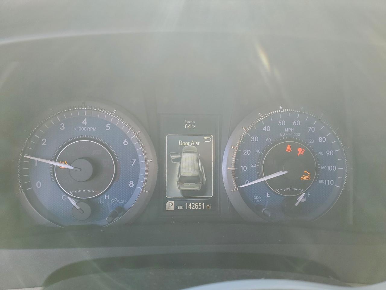 2017 TOYOTA SIENNA XLE photo 9