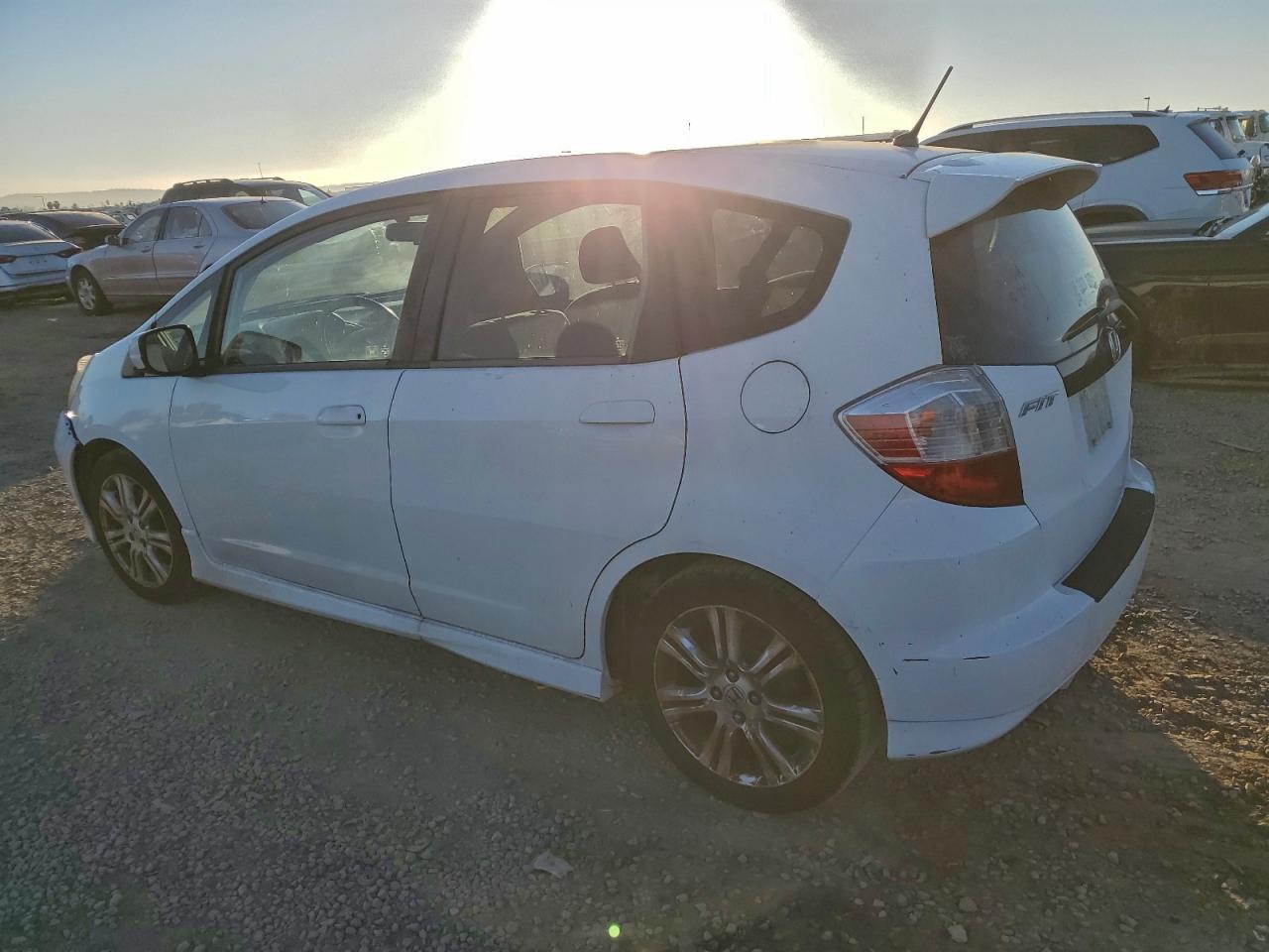 2011 HONDA FIT SPORT photo 2