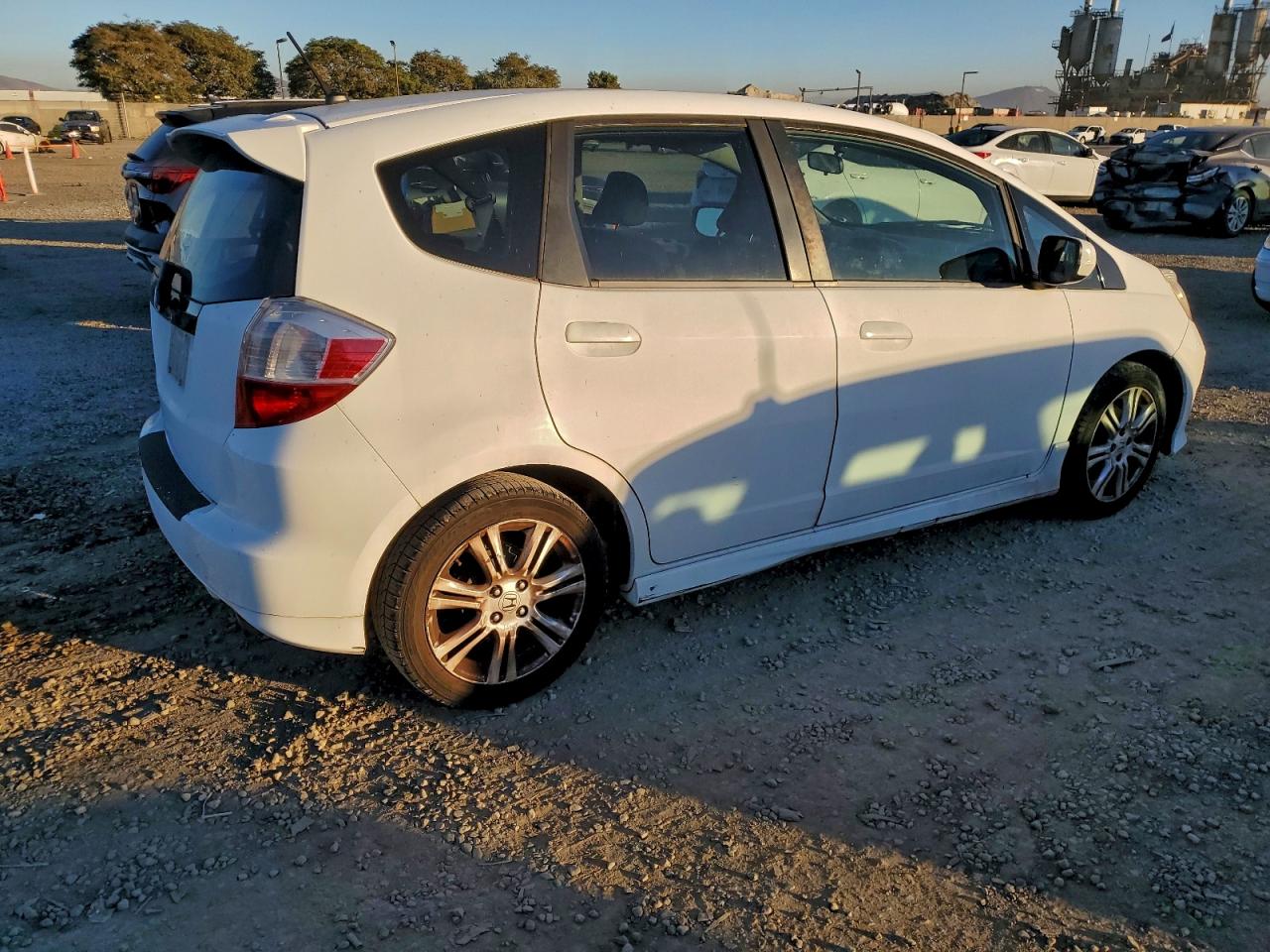 2011 HONDA FIT SPORT photo 3