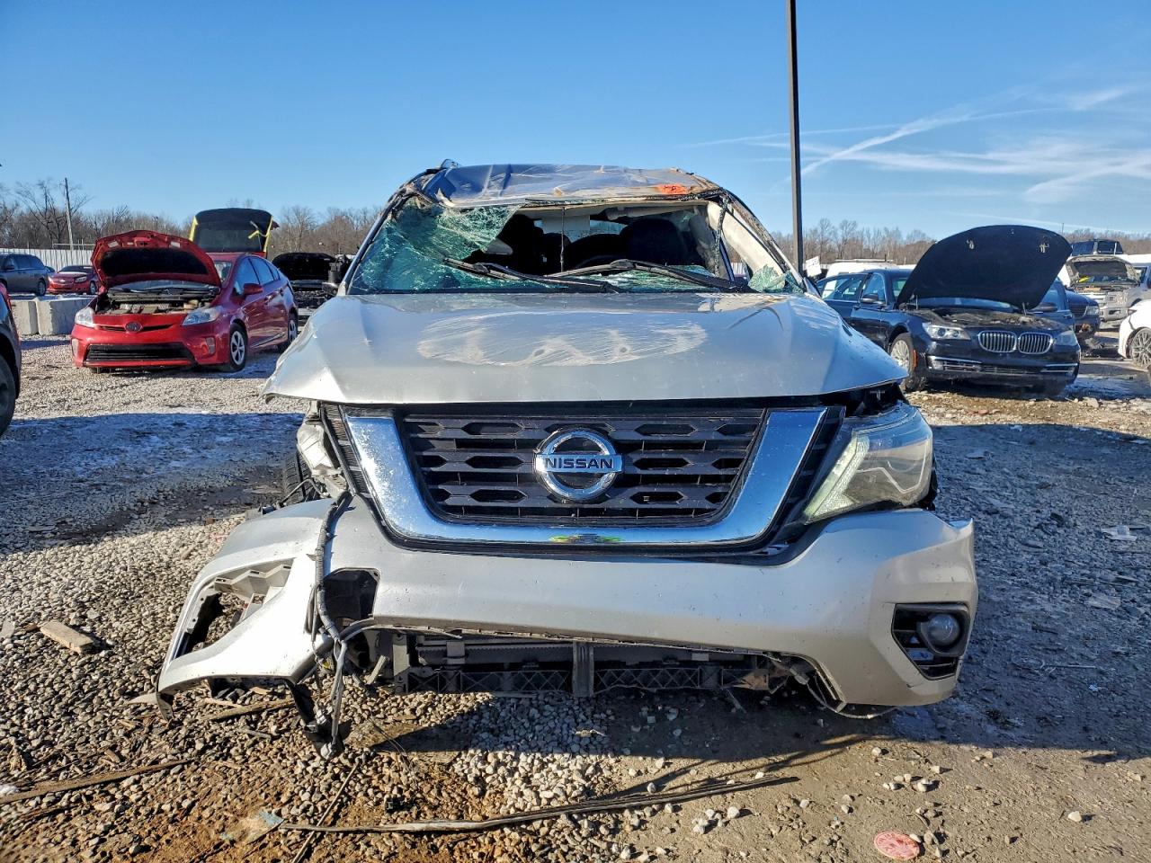 2017 NISSAN PATHFINDER S photo 5
