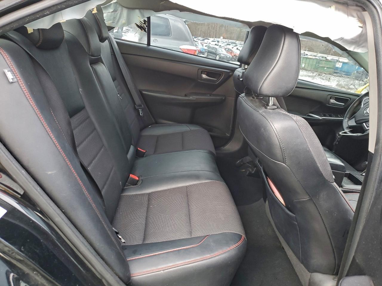 2017 TOYOTA CAMRY LE photo 19