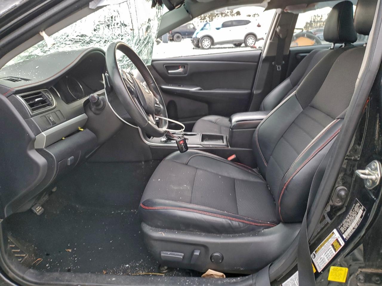 2017 TOYOTA CAMRY LE photo 13