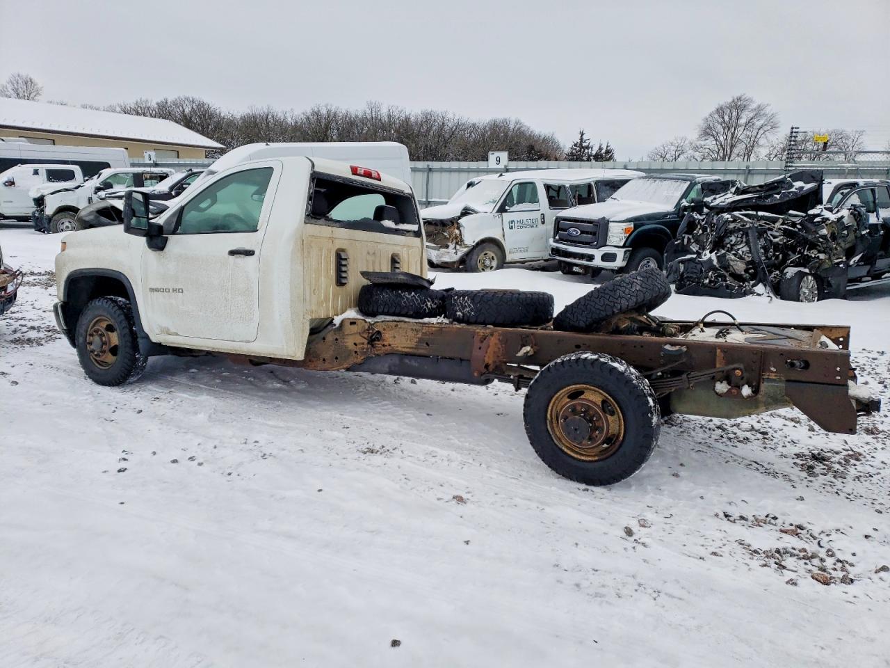 2021 CHEV 3500 CC 4X4 photo 2