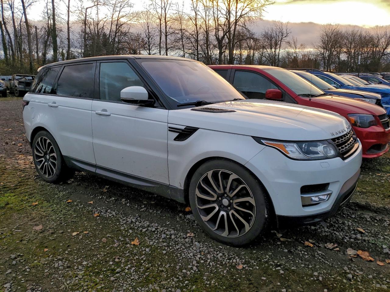 2016 LAND ROVER RANGE ROVER SPORT HSE photo 4