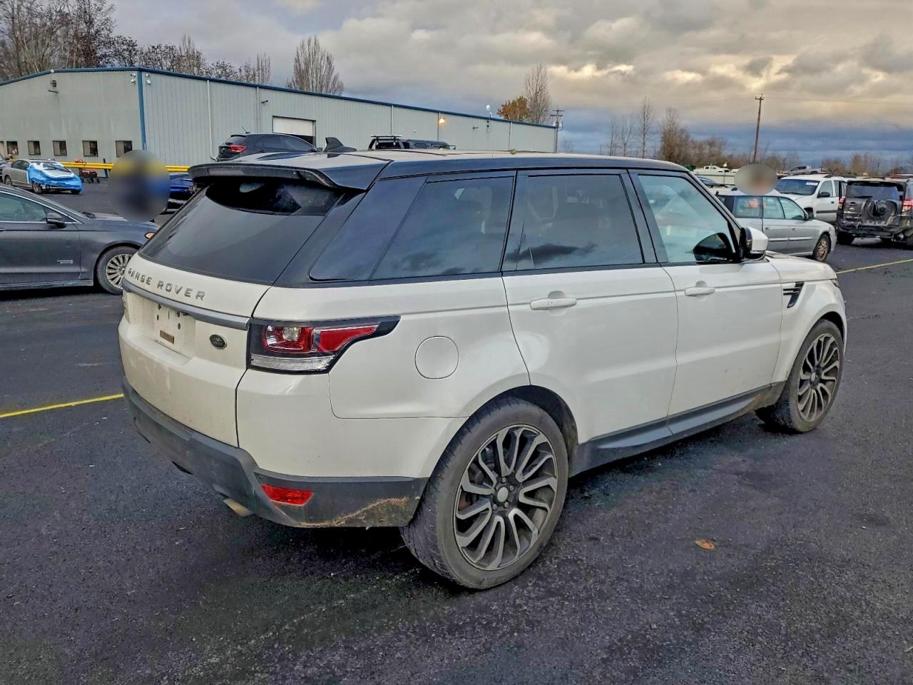 2016 LAND ROVER RANGE ROVER SPORT HSE photo 3