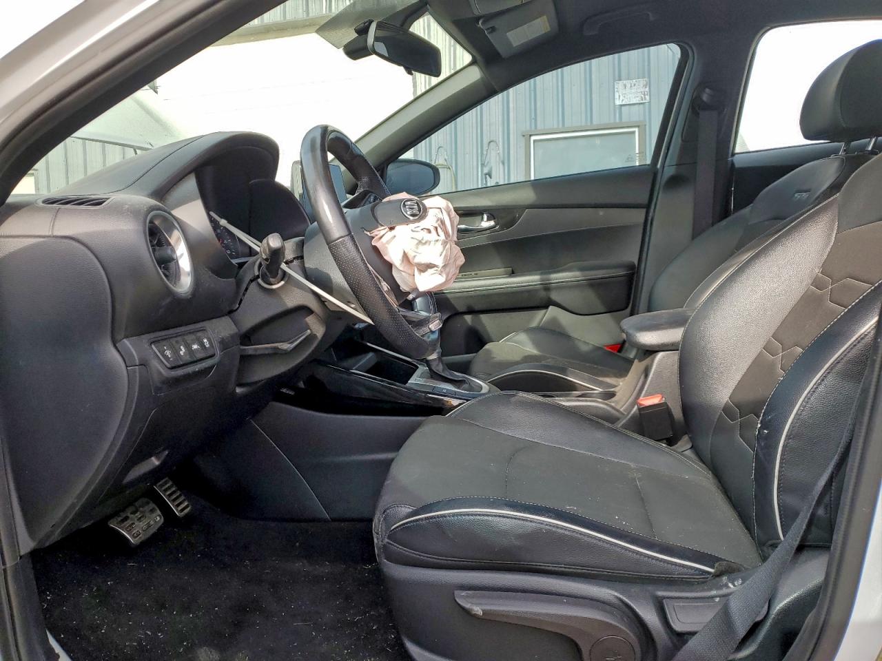 2021 KIA FORTE GT LINE photo 7