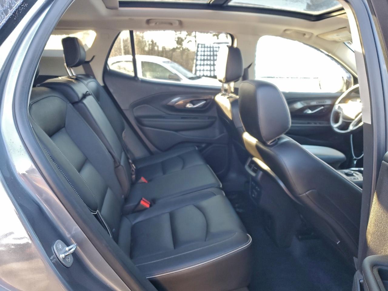 2020 GMC TERRAIN DENALI photo 11
