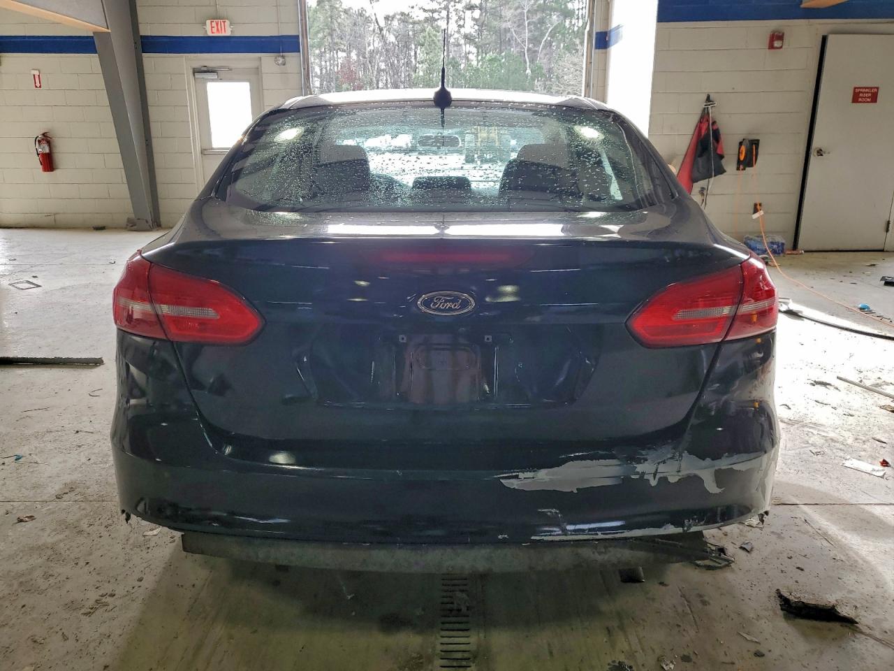 2017 FORD FOCUS SE photo 6