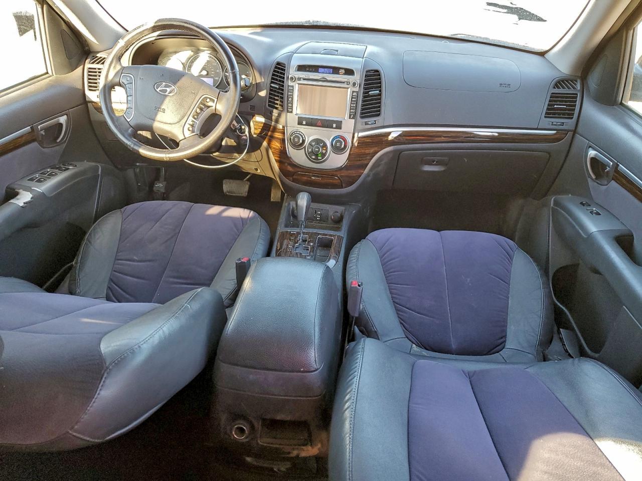 2011 HYUNDAI SANTA FE SE photo 8