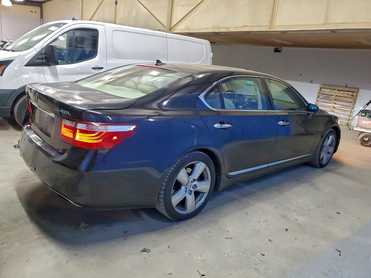 2008 LEXUS LS 460L photo 3