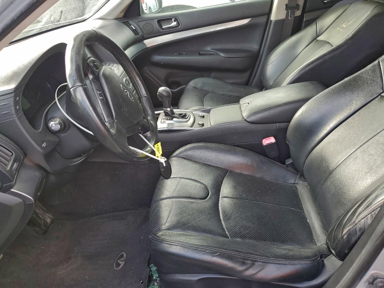 2010 INFINITI G37 BASE photo 7