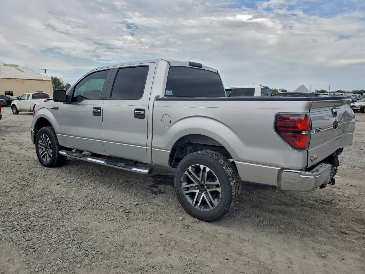 2010 FORD F150 SUPERCREW photo 2