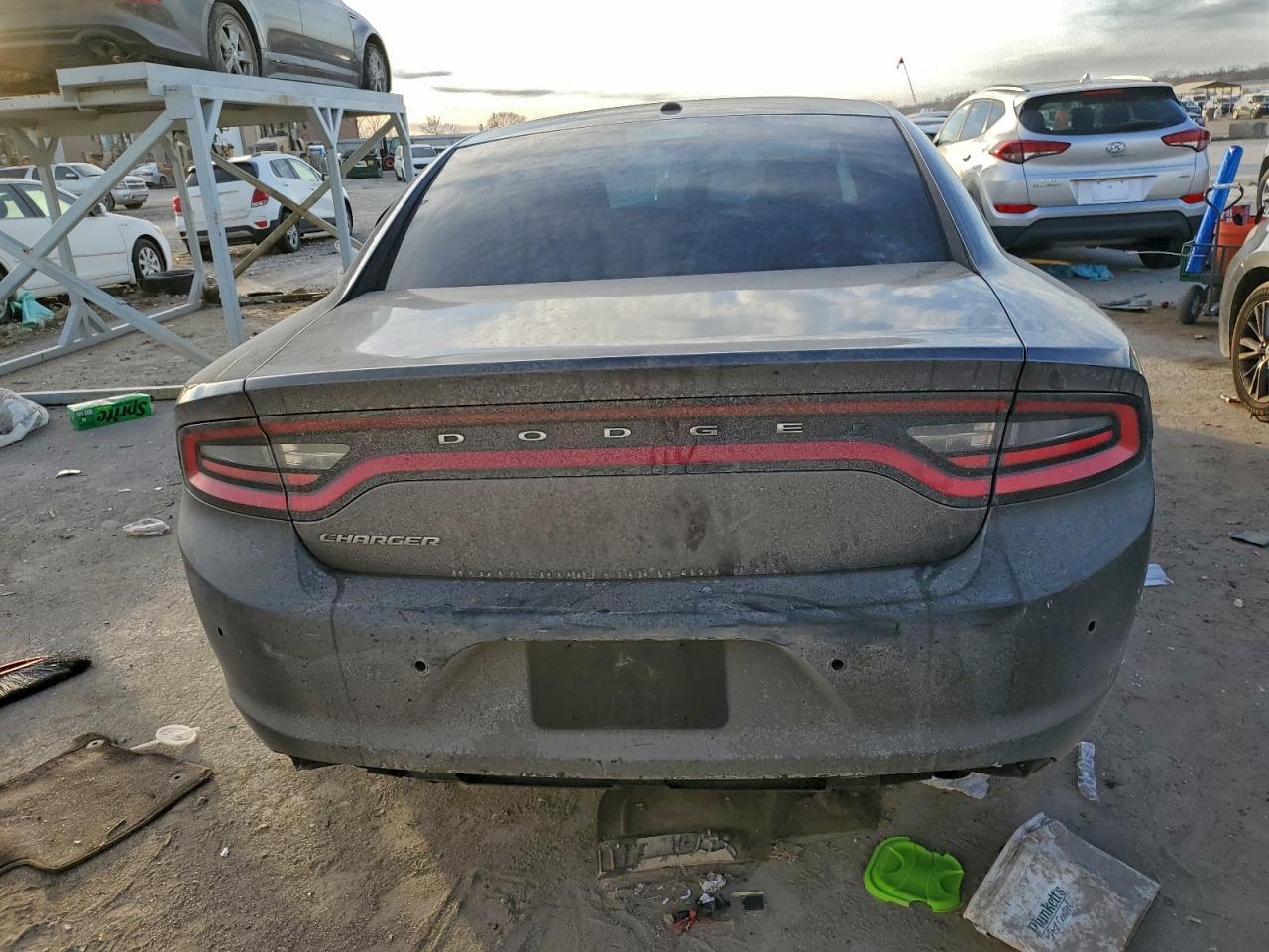2016 DODGE CHARGER SE photo 11