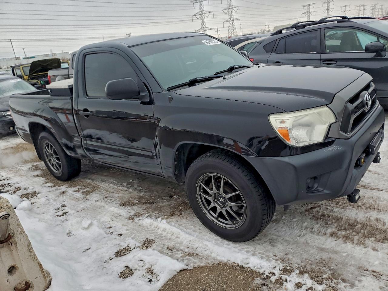 2013 TOYOTA TACOMA photo 4