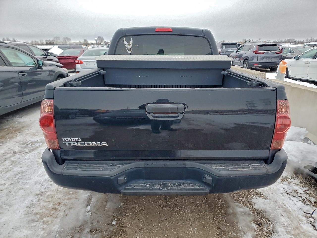 2013 TOYOTA TACOMA photo 6