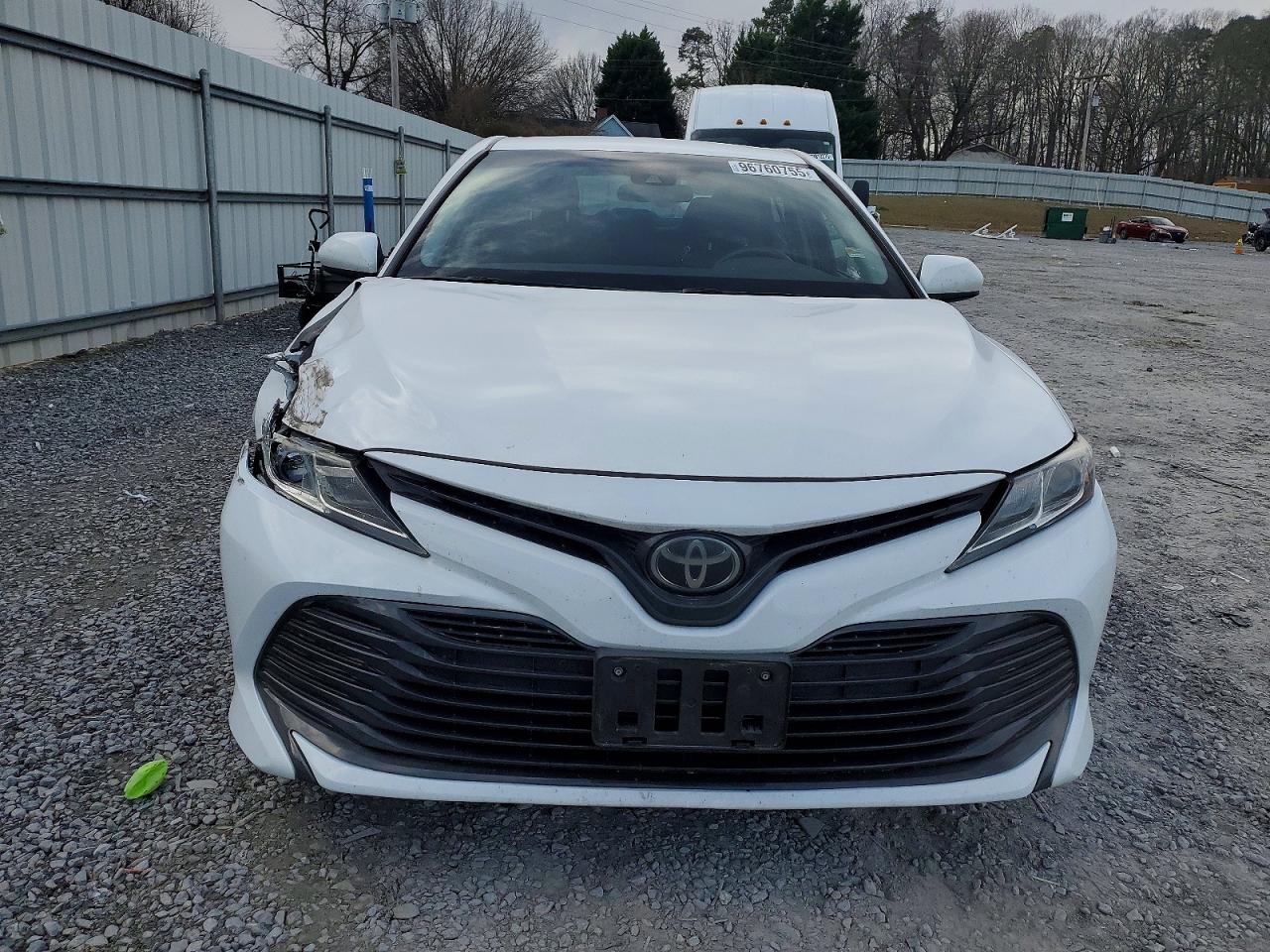 2018 TOYOTA CAMRY L photo 9