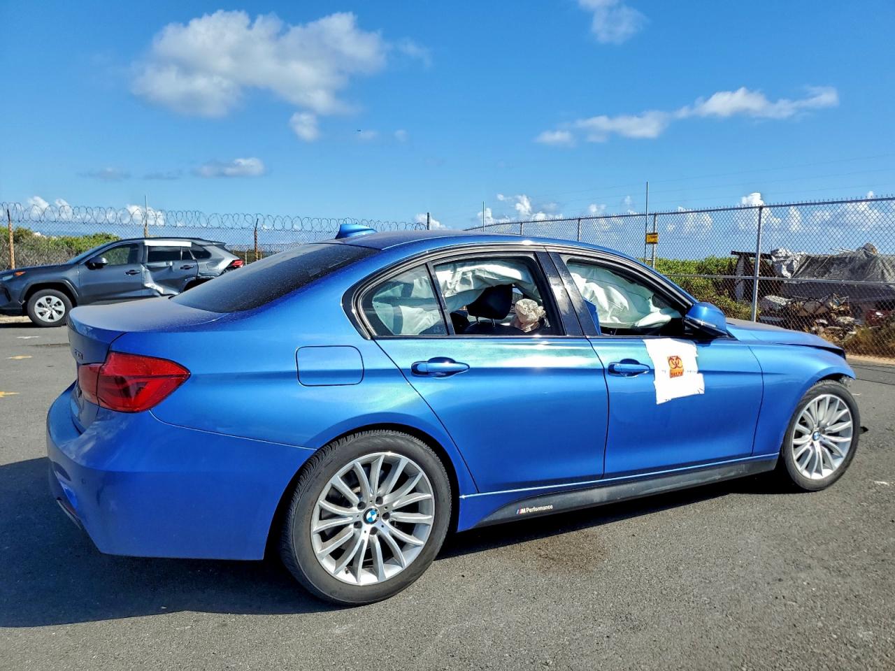 2017 BMW 330 I photo 3