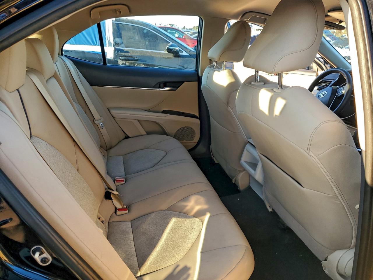 2021 TOYOTA CAMRY LE photo 10