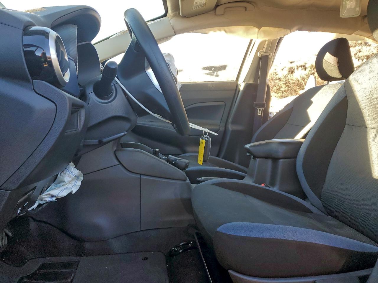 2025 NISSAN VERSA SV photo 13