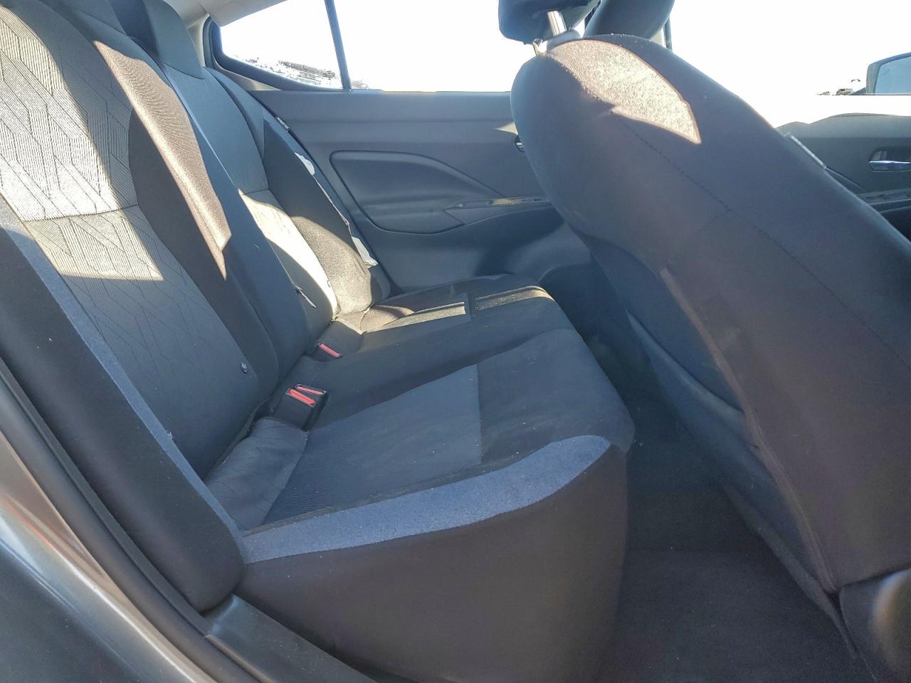 2025 NISSAN VERSA SV photo 19