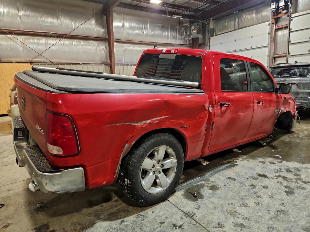 2017 RAM 1500 SLT photo 3