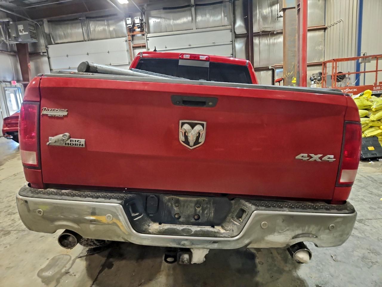 2017 RAM 1500 SLT photo 6