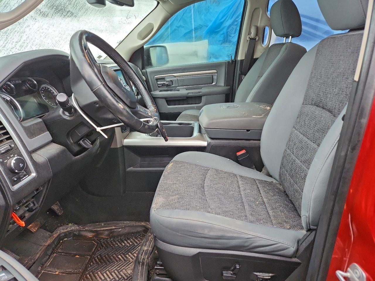 2017 RAM 1500 SLT photo 7