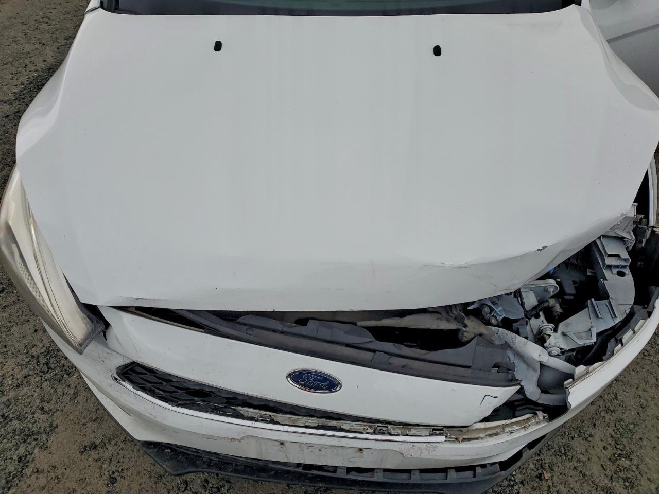 2017 FORD FOCUS SE photo 12
