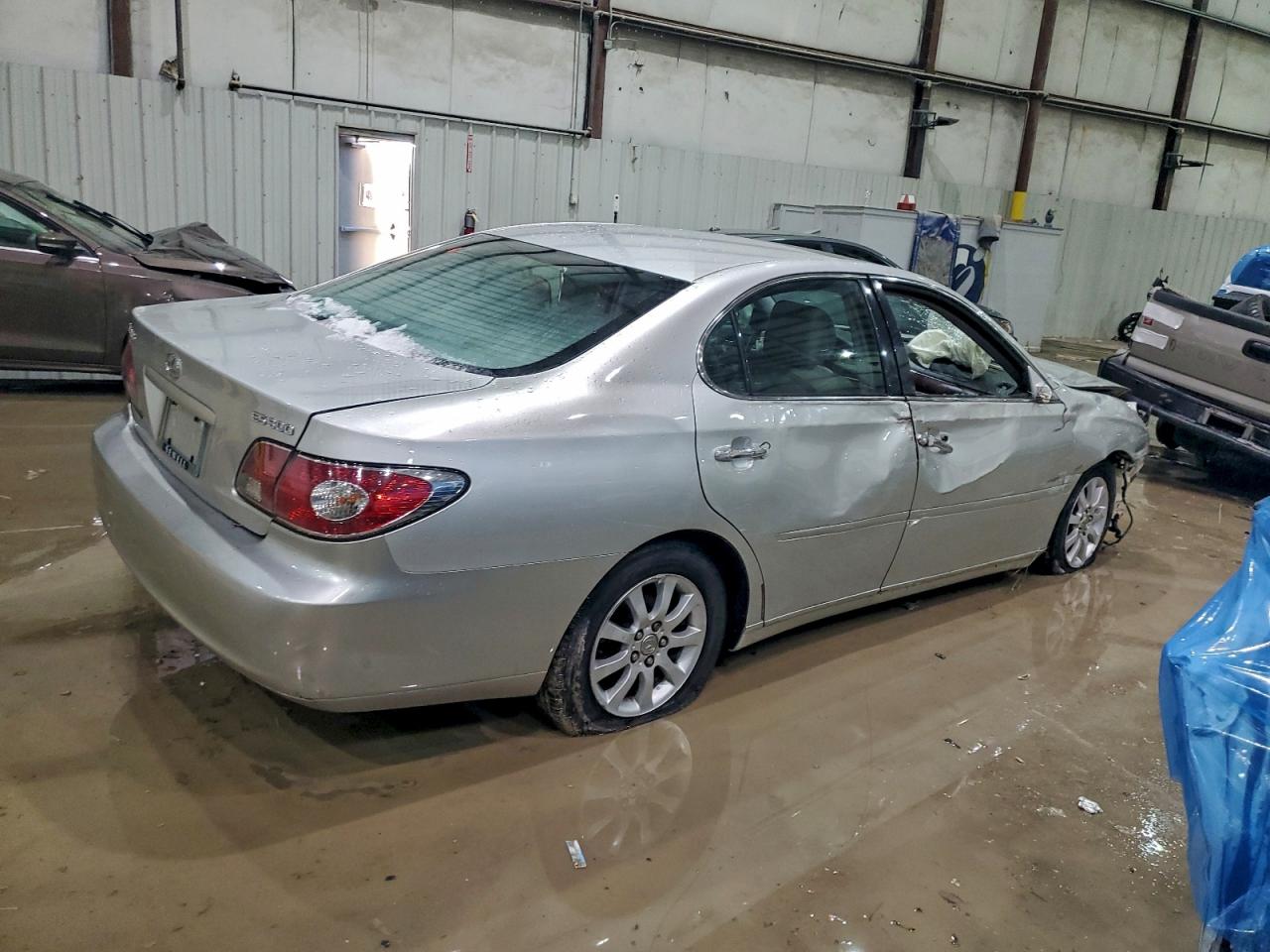 2002 LEXUS ES 300 photo 5