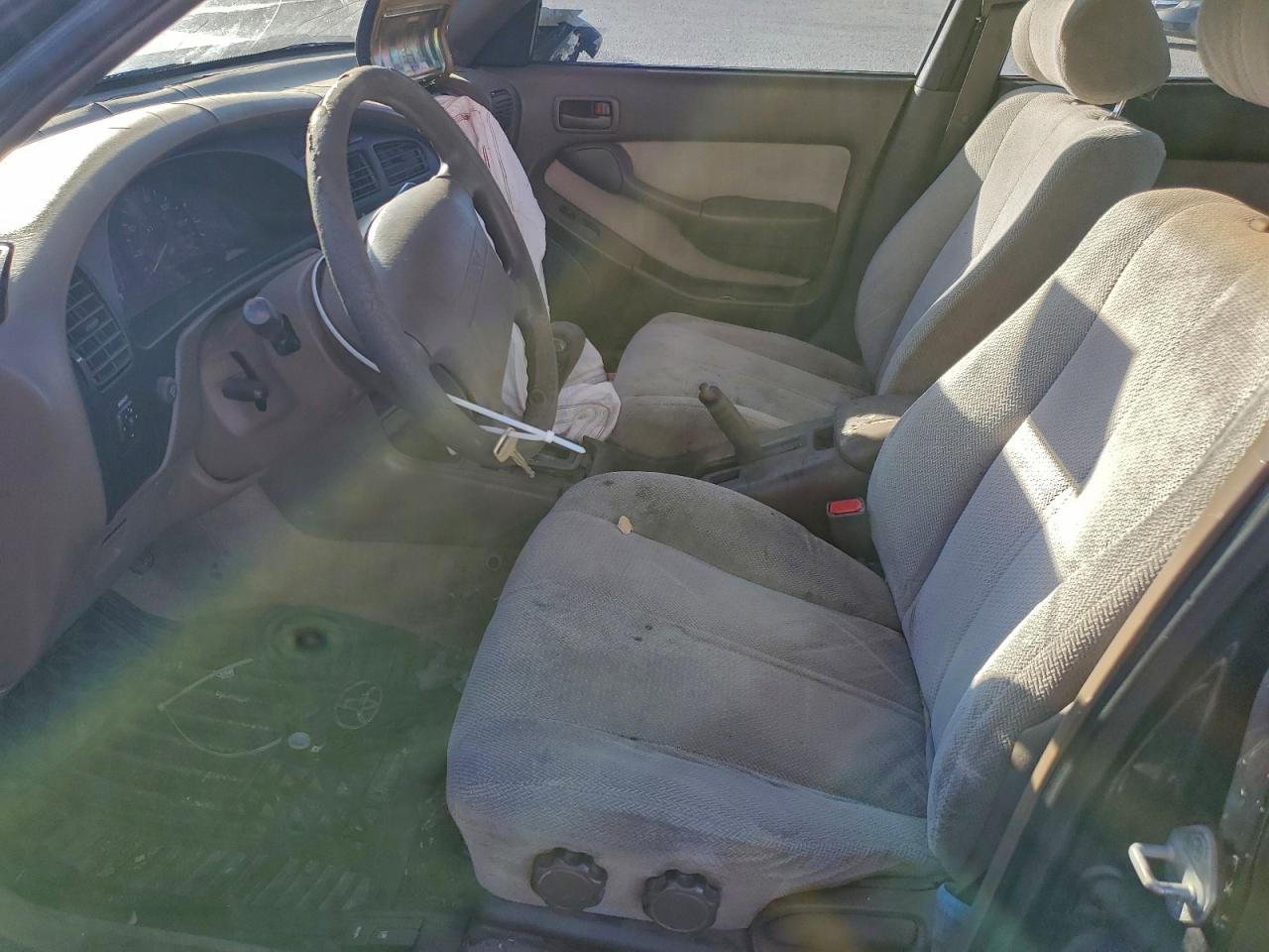 1995 TOYOTA CAMRY LE photo 7