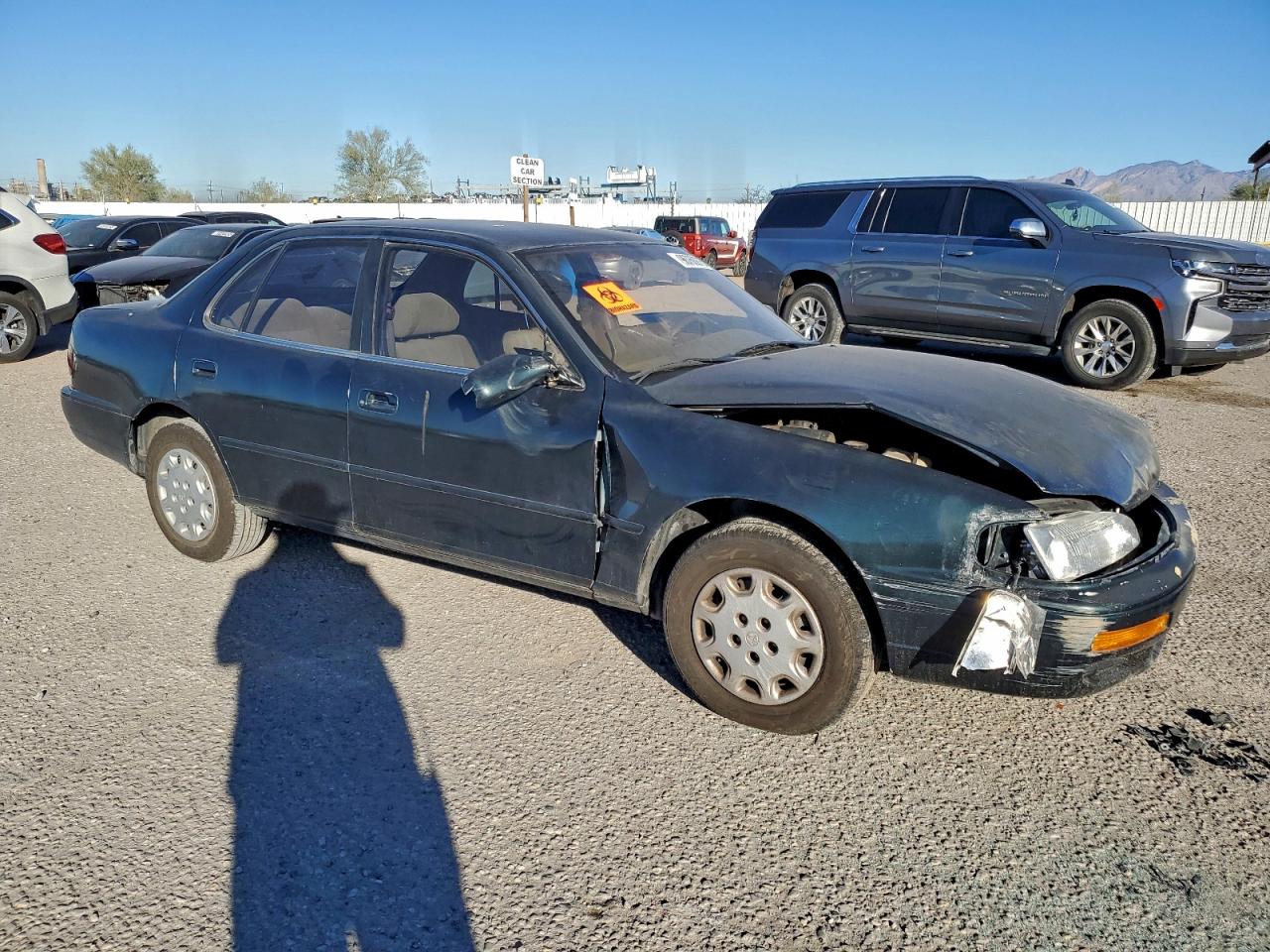 1995 TOYOTA CAMRY LE photo 4