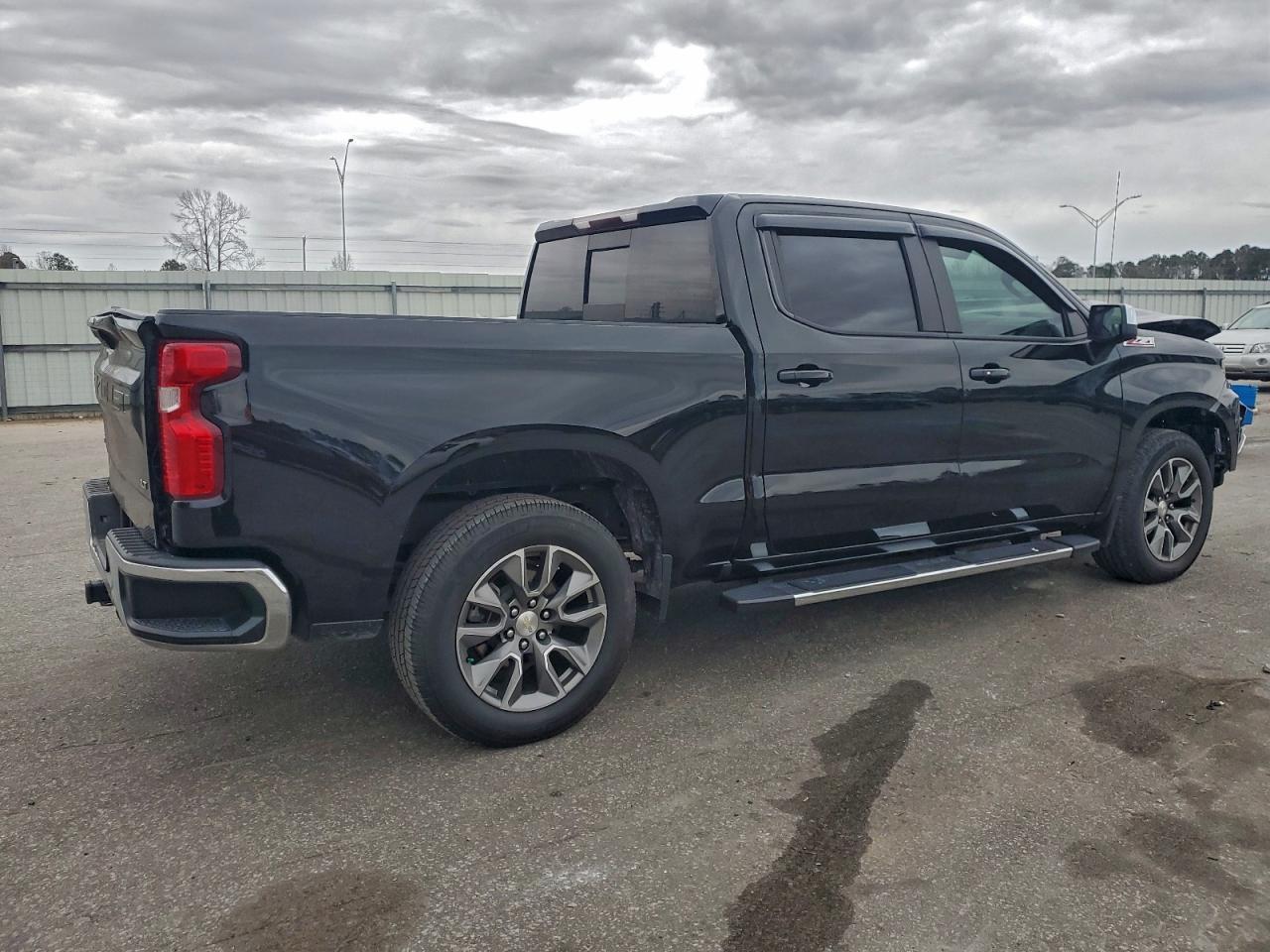 2020 CHEVROLET SILVERADO K1500 LT photo 3