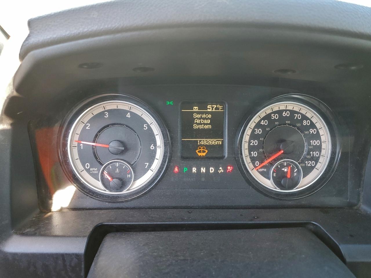 2017 RAM 1500 ST photo 9