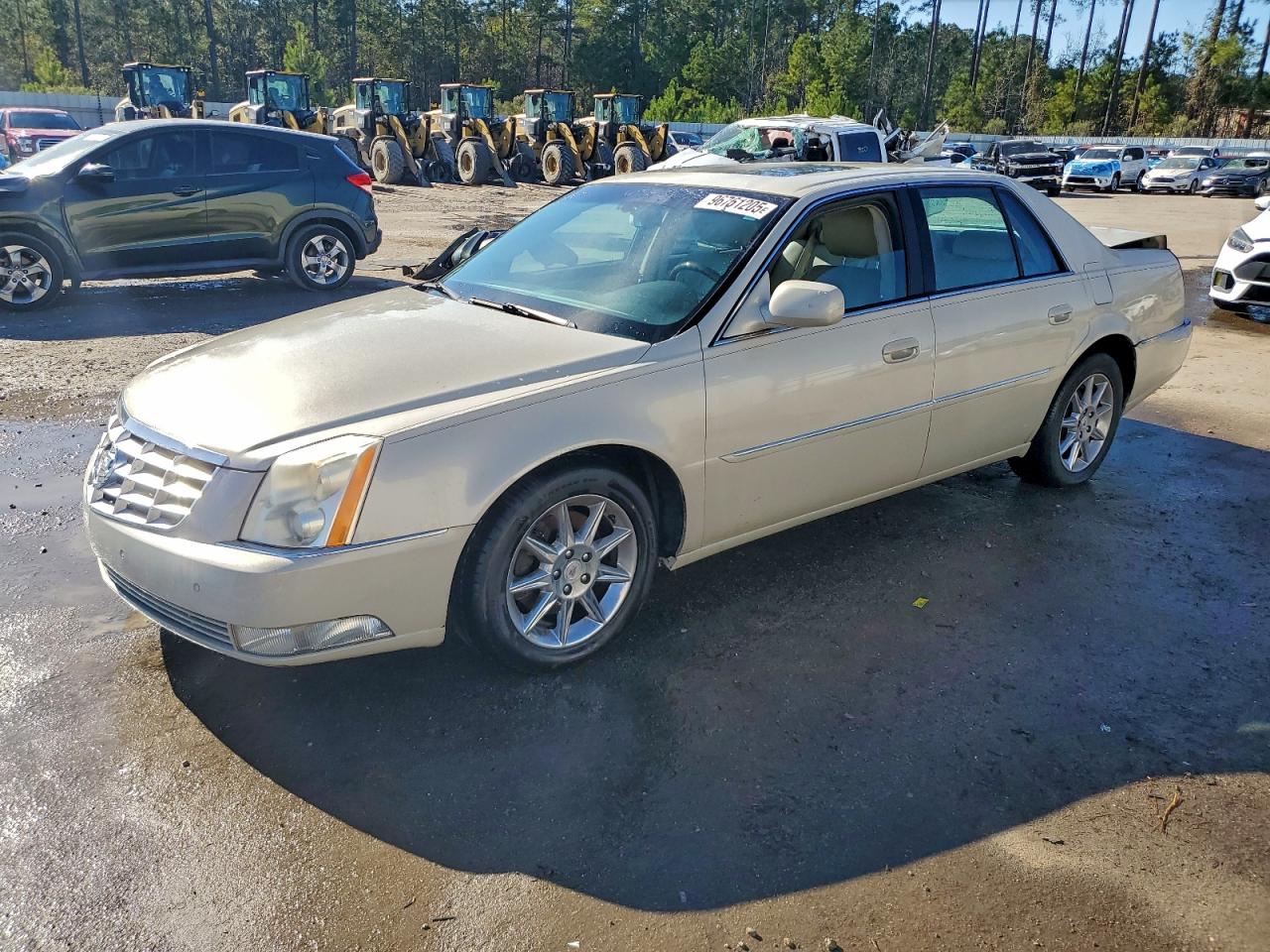 2011 CADILLAC DTS